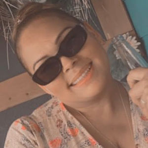 Meet your Posher, Yesenia